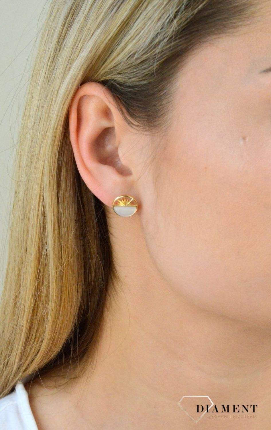 Kolczyki srebrne pozłacane słońce z masą perłową DZK417 MPB Z.  Kolczyki srebrne pozłacane. Kolczyki srebrne słońce. Kolczyki srebrne z masą perłową. Kolczyki srebrne idealne na.jpg